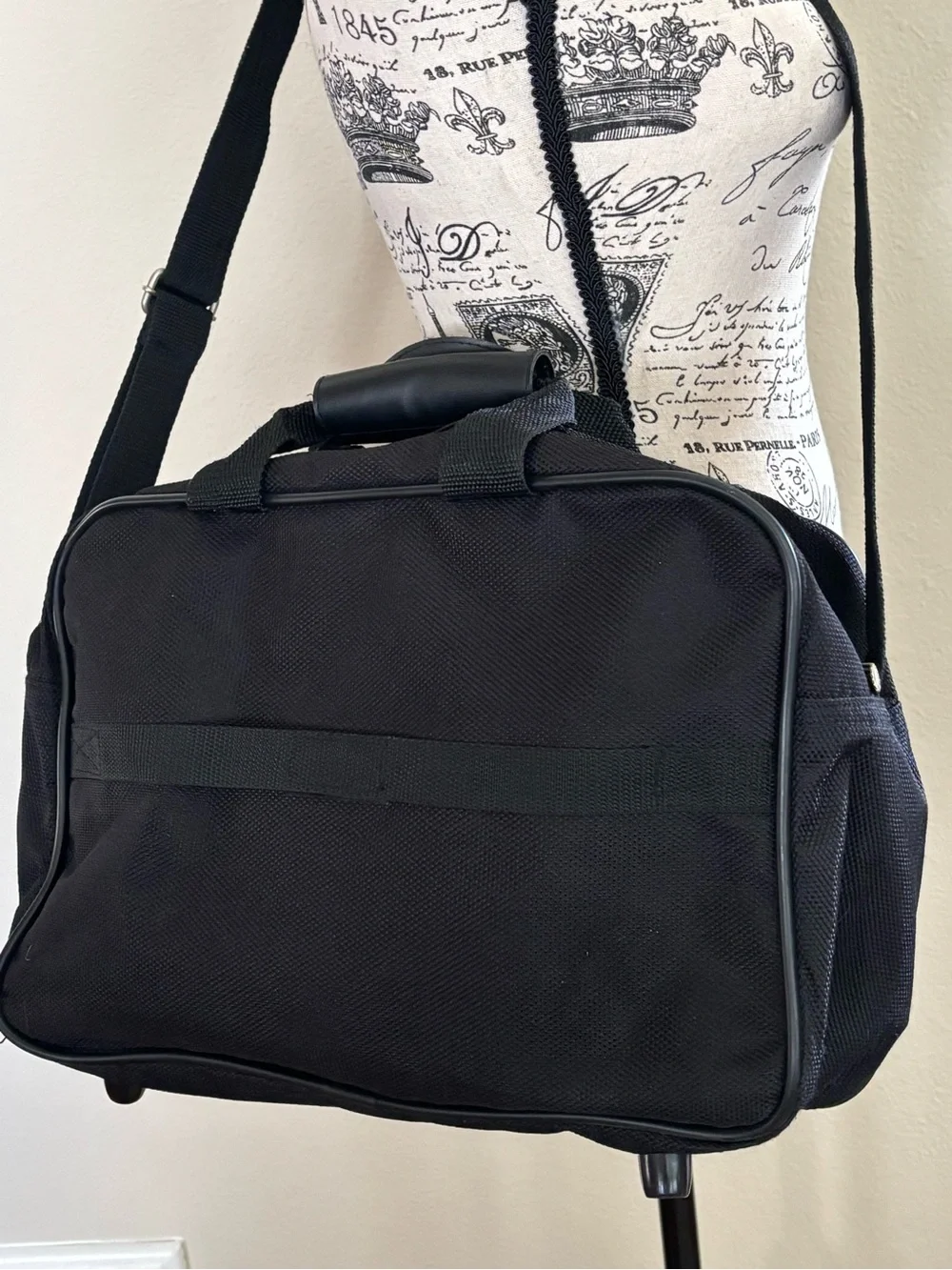 Atlantic Weekender Travel Bag with Shoulder Strap